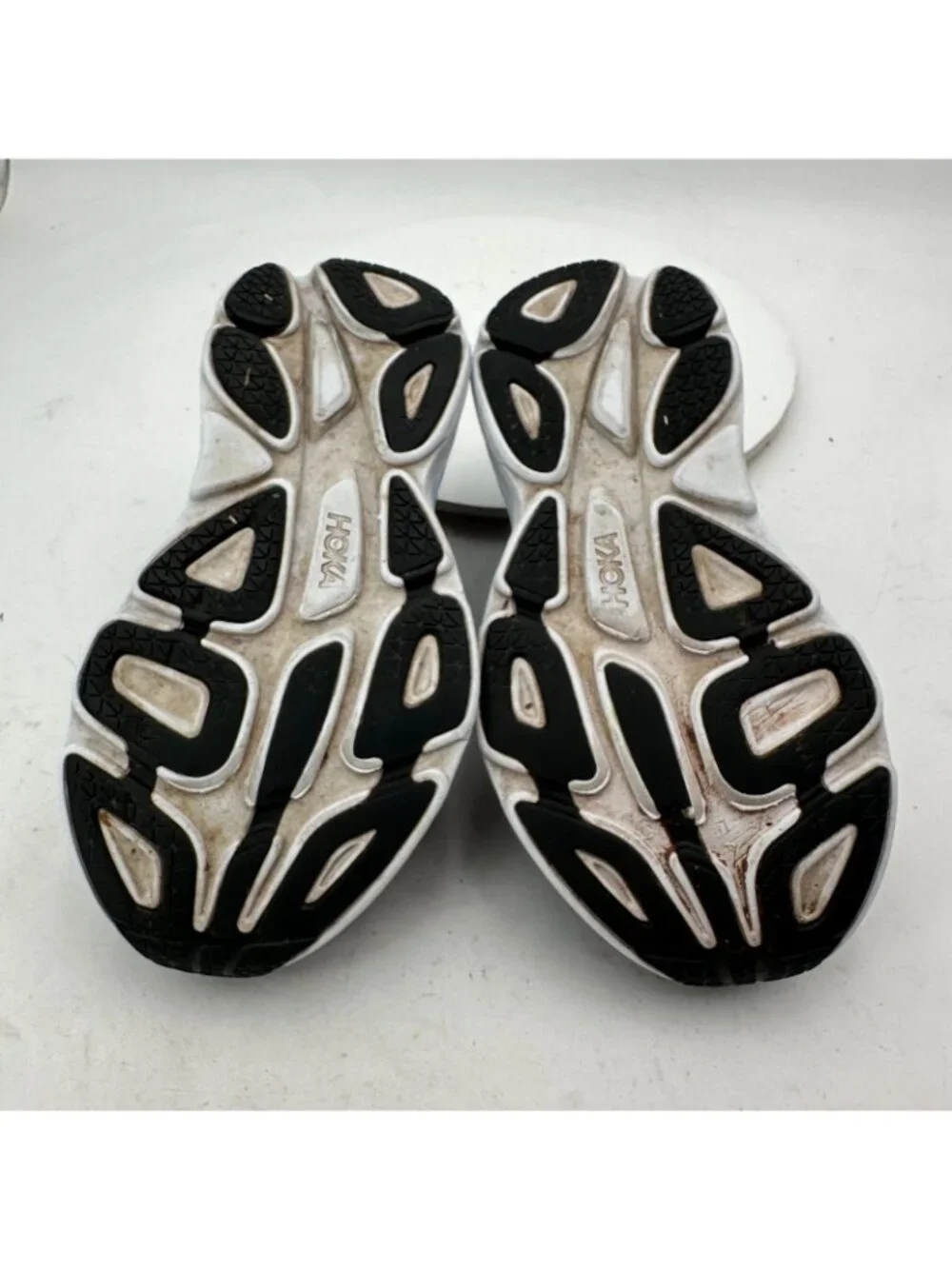 Hoka One One Bondi 8 Women Size 7.5B 1127952-BWHT Black White Running Shoes - Picture 8 of 10